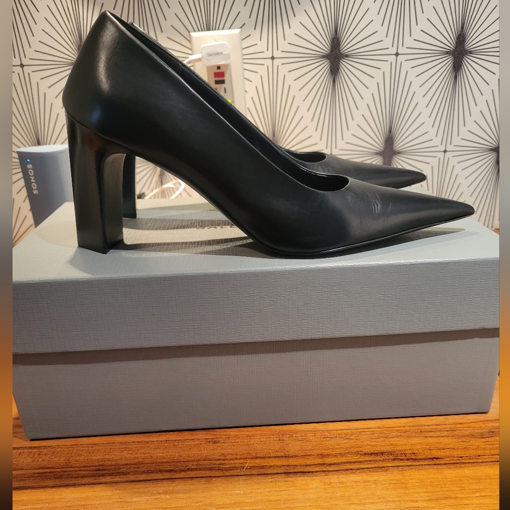 Balenciaga Blade Leather Pump